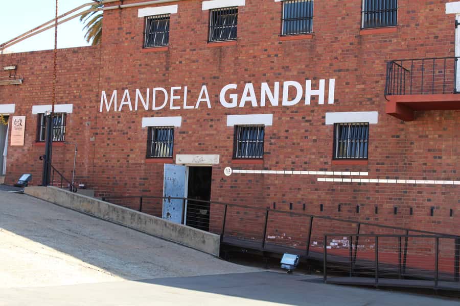 Constitutional Hill & Apartheid Museum Half Day Tour - Hotel pickup in Johannesburg and Sandton, plus the time pressure reality