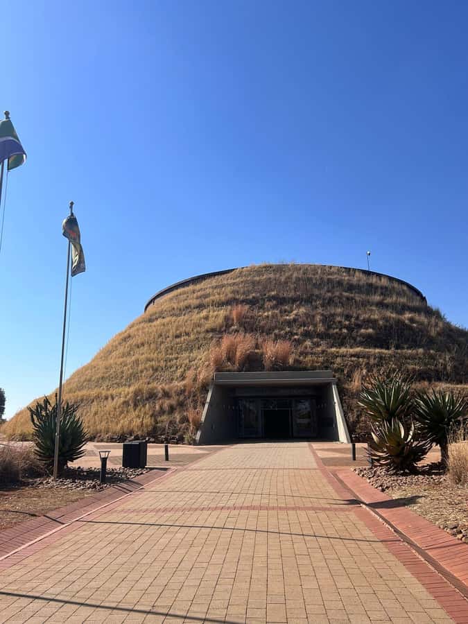 Cradle of Humankind and Lesedi Cultural Village - Cradle of Humankind: stone tools, fossils, and the fire breakthrough