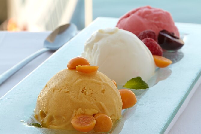 Cruise and Dine Dinner / Cape Town: Sunset Champagne Cruise and 3-Course Dinner - The Best Fit: Who Should Book This Combo?