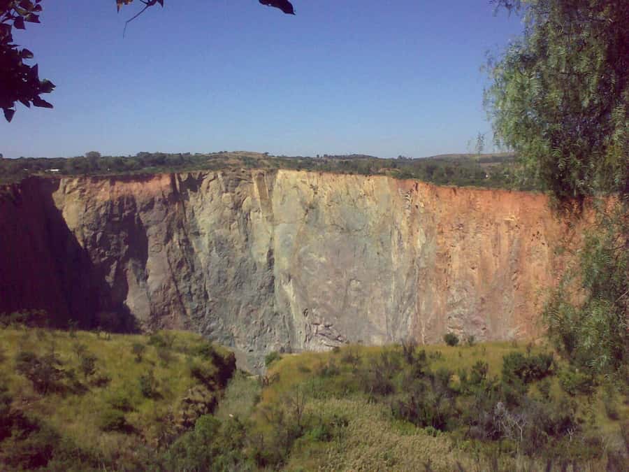 Cullinan Diamond Mine & Pretoria Full Day Tour - Paul Kruger House: Small Stop, Big Meaning