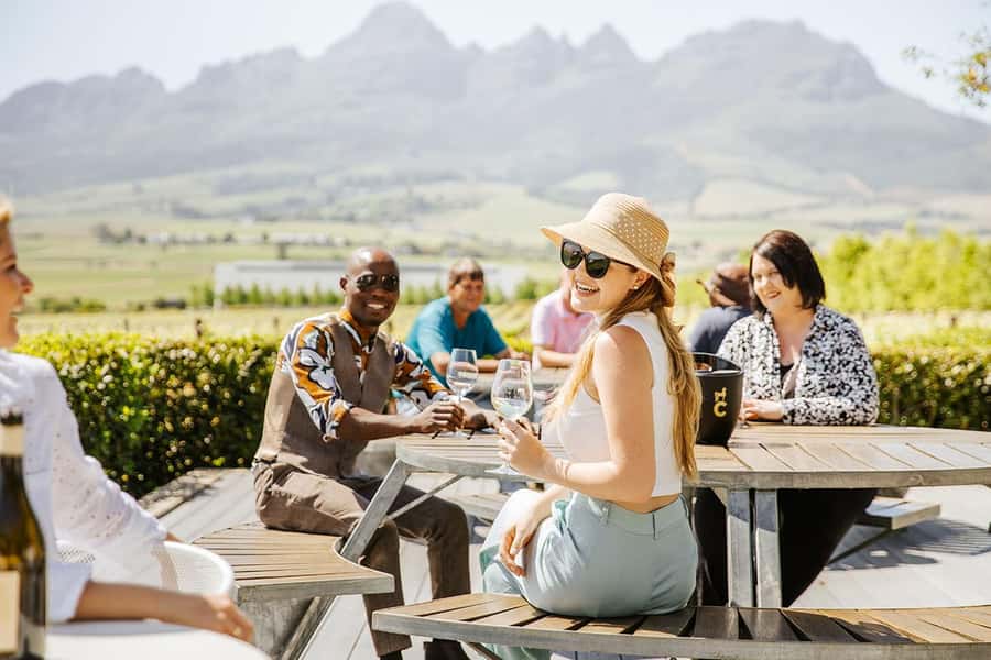CUSTOMISED PRIVATE WINE TOUR WITH LUNCH - CAPE TOWN - Quick takeaways
