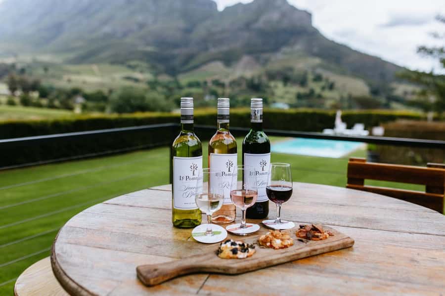 CUSTOMISED PRIVATE WINE TOUR WITH LUNCH - CAPE TOWN - Getting to the winelands: Cullinan pickup and drop-offs that keep the day sane