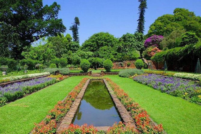 Durban: City Sightseeing and Walking Tour - Victoria Street and the human side of Zulu culture
