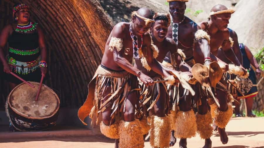 Durban: Half Day Phezulu Safari Park and Durban City Tour - Phezulu Safari Park game drive, Valley of 1000 Hills edition