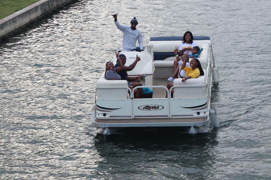 Durban Point Waterfront: Luxury Canal Boat Cruise - What $9 Buys You on a 30-Minute Durban Canal Cruise