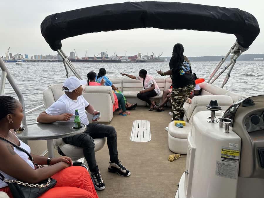 Durban: Pontoon Boat Harbor Cruise - What you’ll see while cruising past container ships and yachts