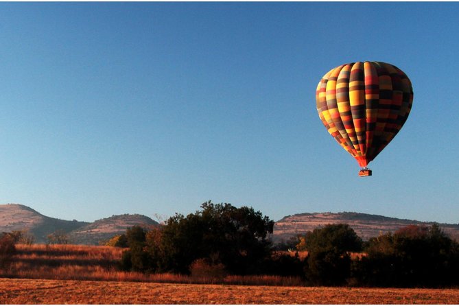 Early Morning Balloon Safari with Breakfast from Magaliesburg - Post-flight breakfast and sparkling wine: turning the sky into a meal