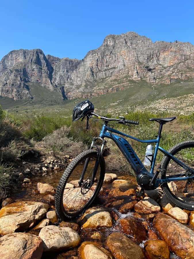 Franschhoek: Private E-bike Ride & Wine Experience - E-bikes, helmets, and the real art of pacing