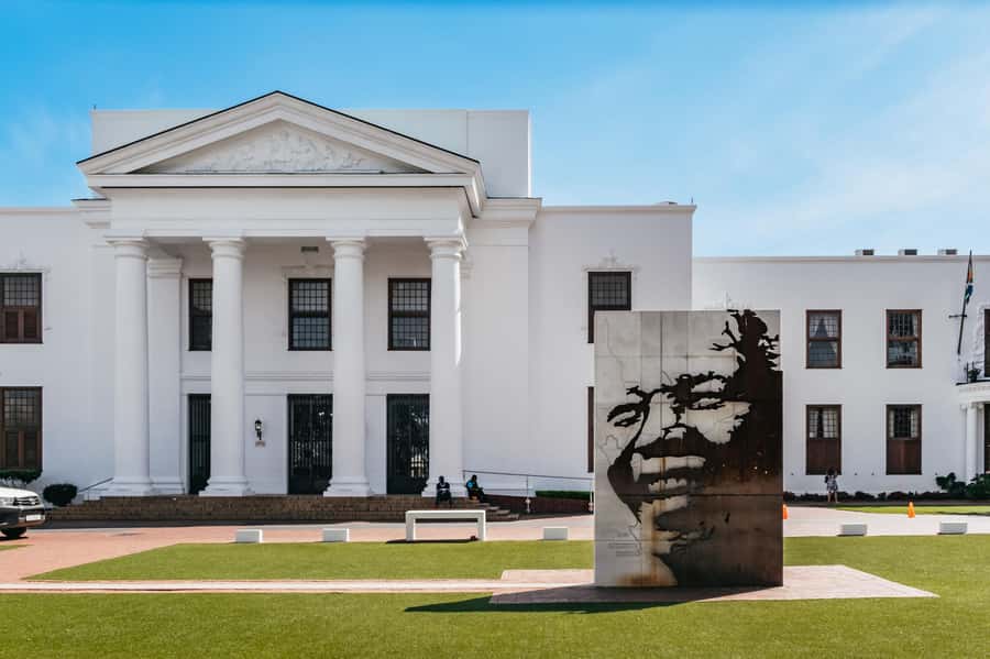 From Cape Town: 3 Regions Wine Tour with 3 Estates, 15 Wines - The Drakenstein Prison photo stop: quick history, big meaning