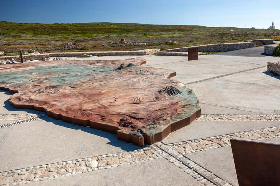 From Cape Town: Cape Agulhas, Penguins, Wine Tasting Tour - Return drive via scenic routes and what it means for your day