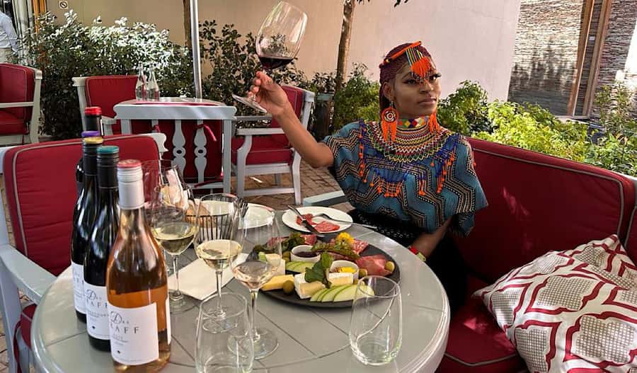 From Cape Town: Cape Winelands Full-Day Private Tour - DeMorgenzon stop: Chenin Blanc tasting plus your first budget check
