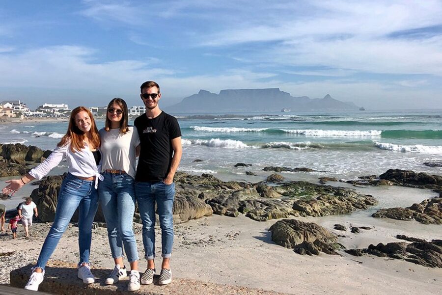 From Cape Town: Wildlife Safari, Olive, Beer & Wine Tasting - Bloubergstrand return: Table Bay and Table Mountain at the end