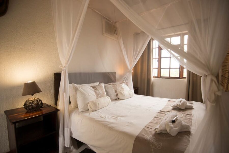 From Johannesburg: 6-Day Classic Kruger National Park Safari - Olifants River sunrise bush walk with armed rangers