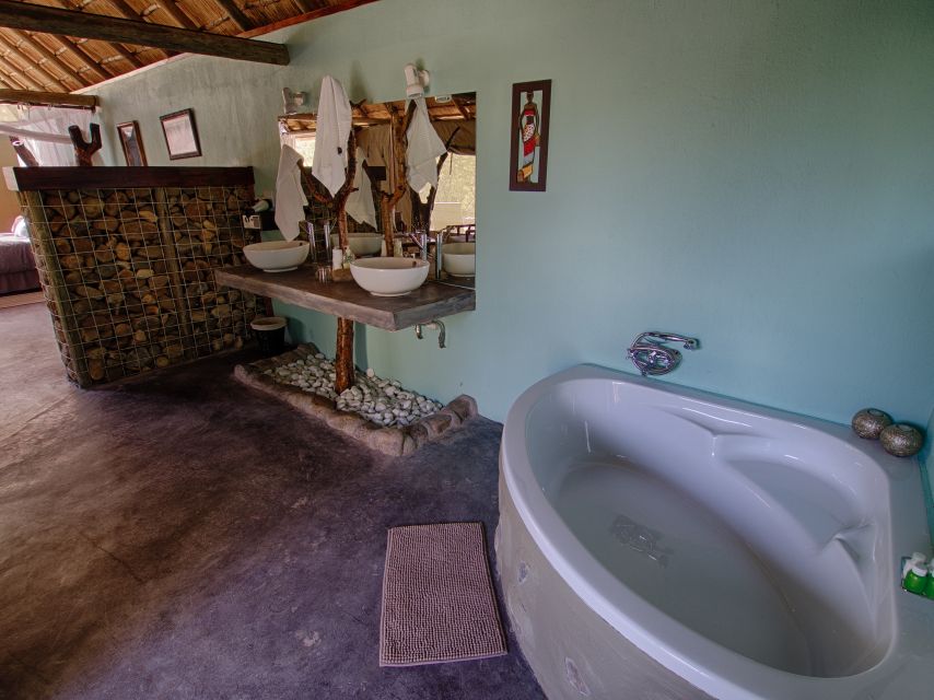 From Johannesburg: Kruger National Park 4-Day Luxury Safari - Balule Big Five sunset and night spotlight: why this timing works