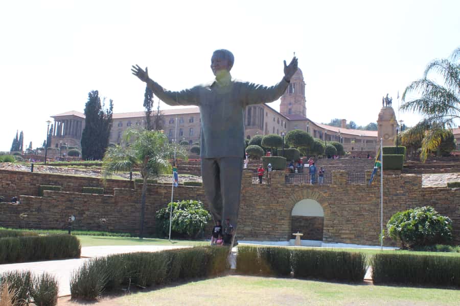 From Johannesburg: Pretoria, Soweto & Apartheid Museum Tour - Quick reasons to book this Pretoria and Soweto history day