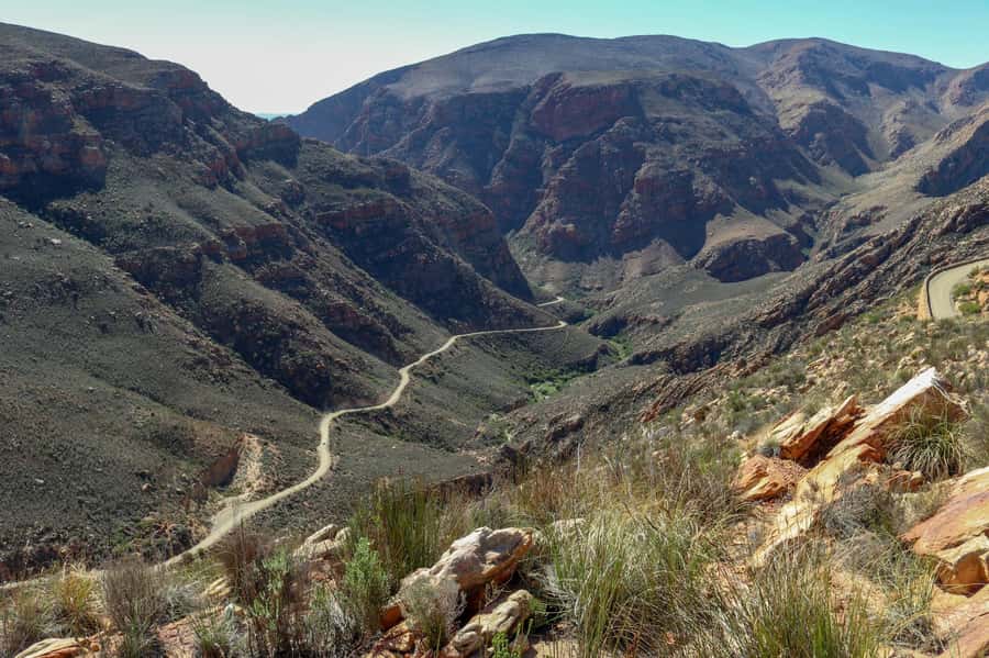 From Oudtshoorn: Full-Day Private Swartberg Mountain Tour - Starting in Oudtshoorn, then walking into real mountain time
