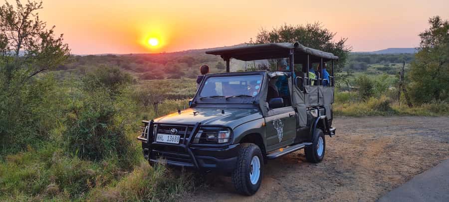 From St Lucia: Big 5 Safari in the Hluhluwe-Imfolozi Park - Hluhluwe-iMfolozi Big 5 Safari From St Lucia: Why This Park Matters