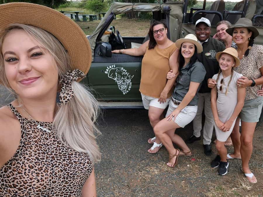 From St Lucia: Big 5 Safari in the Hluhluwe-Imfolozi Park - Breakfast and Braai Lunch Inside the Park: Food That Fits a Safari Day