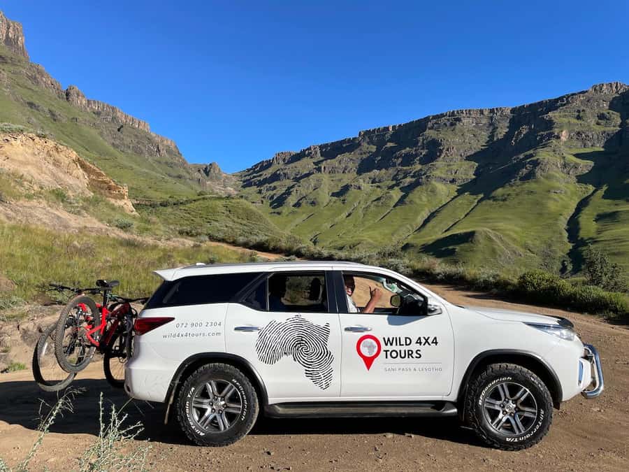 From Underberg: Sani Pass Day Tour and Basotho Village Visit - Craft stalls and curio shopping: how to make the most of it