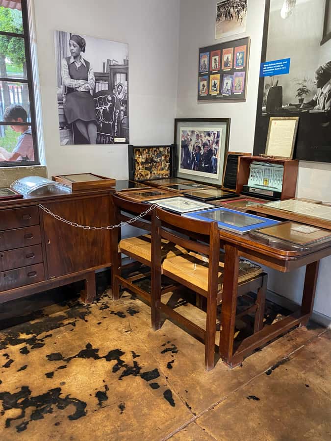 full day tour Johannesburg et soweto township - Soweto Townships: Mandela House, Hector Pieterson, and Different Parts of Daily Life