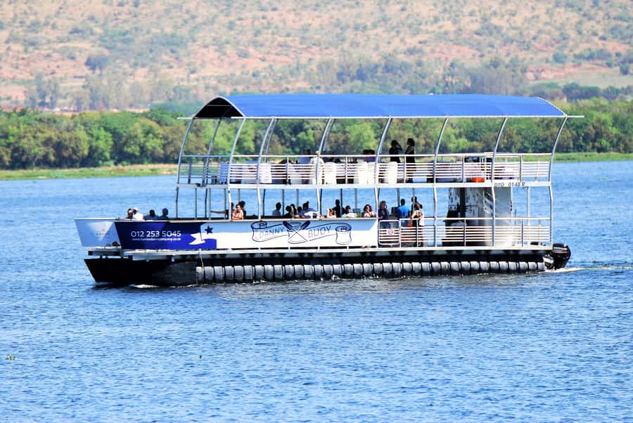 Hartbeespoort: 2-Hour Dam Cruise with South African Food - Music, the DJ Mood, and How the Vibe Feels