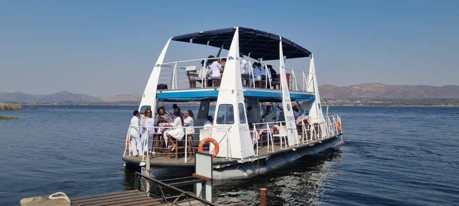 Hartbeespoort Dam: 1 Hour Standard Scenic Boat Cruise - Getting food right: Zanzibar Beach Cafe before or after