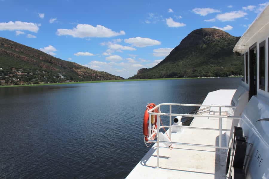 Hartbeespoort Dam: The Luxury Alba Boat Cruise with Food - Who this cruise suits best, and who should skip it