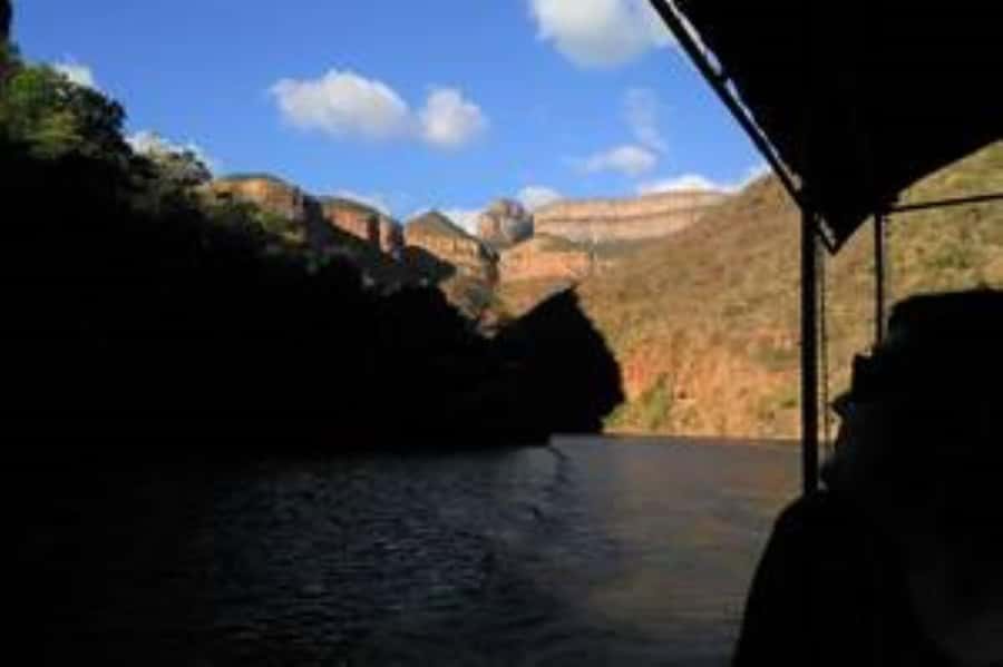 Hoedspruit: Blyde River Canyon Dam Boat Cruise - What happens during the 90 minutes, safety to final views