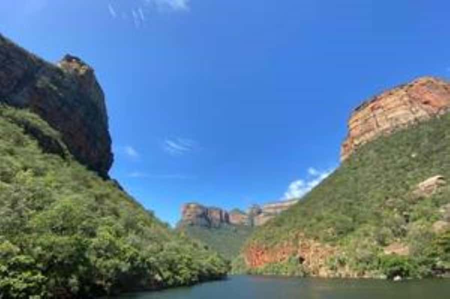 Hoedspruit: Blyde River Canyon Dam Boat Cruise - Wildlife spotting on the Blyde Dam, hippos, crocodiles, and birds