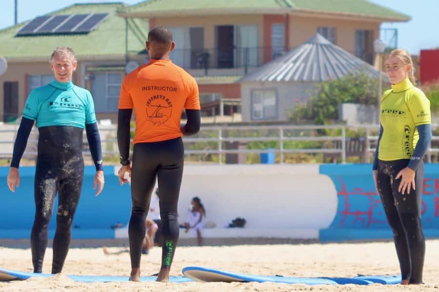 Jeffreys Bay: Learn to Surf Group Lesson - Coaches, group size, and what makes stand-up happen