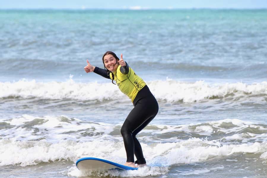 Jeffreys Bay: Learn to Surf Group Lesson - Gear and facilities: what you do not have to figure out
