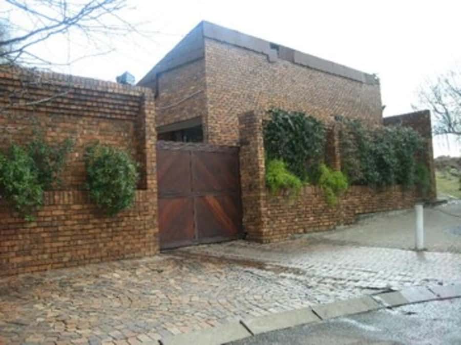Johannesburg: Half-Day Soweto Tour with a Local Guide - Who Should Book This Soweto Half-Day Tour