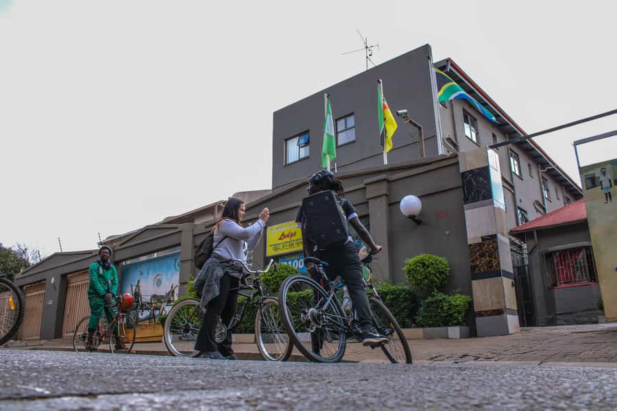 Johannesburg: Inner City Guided Cycling Tour - Traffic, One-Gear Bikes, and How to Ride Confidently