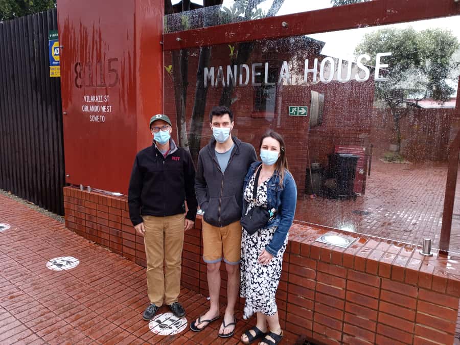 Johannesburg: Pretoria, Apartheid & Soweto Small-Group Tour - Cross-town transfer to Soweto, getting your bearings first