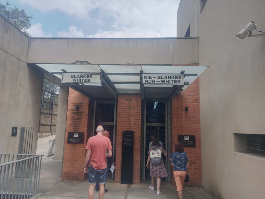 Johannesburg: Private Guided City Tour with Apartheid Museum - Driving Past Mandela’s Bridge, Then Turning Toward Mandela and Tambo