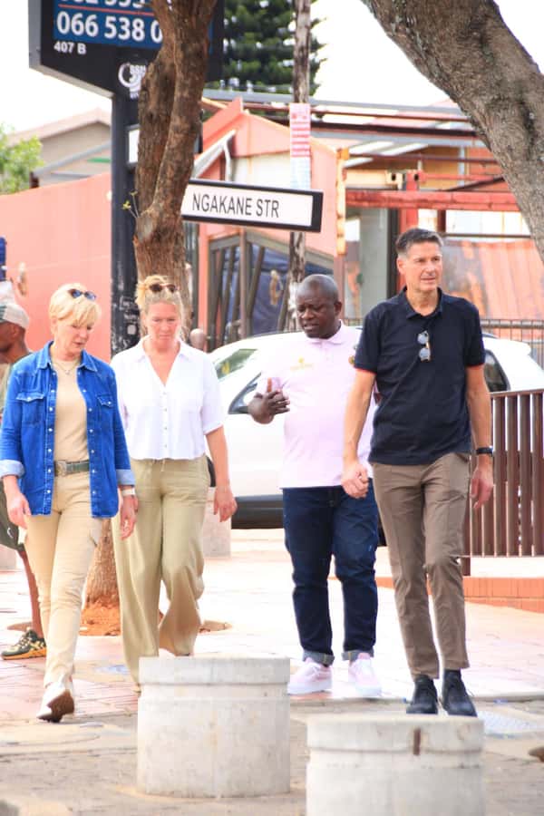 Johannesburg: Soweto & Apartheid Museum Half-Day Tour - Soweto Towers and photo stops that help you remember