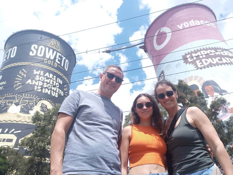 Johannesburg: Soweto History Tour with Hotel Pickup - World Cup Stadium, the Soweto Welcome Board, and First Context Stops