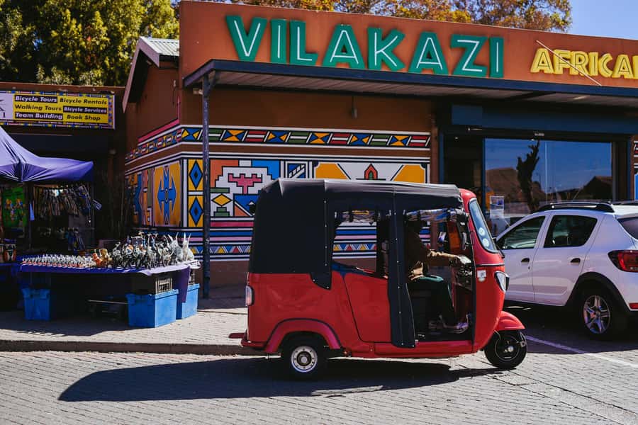 Johannesburg: Soweto Tour by Tuk Tuk - Why this tuk-tuk route works so well in Soweto