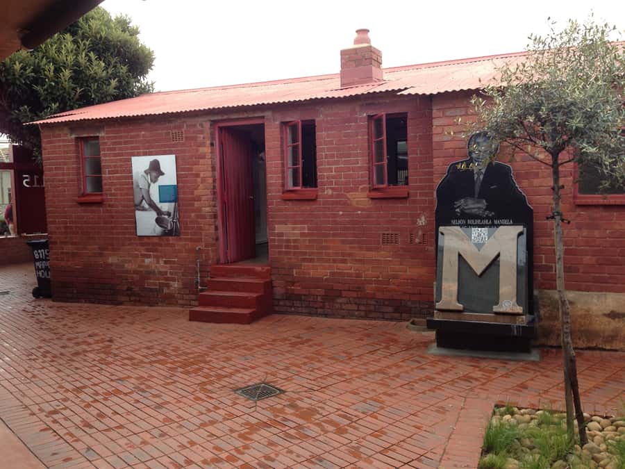 Johannesburg: Soweto Tour with Lunch - Lunch in Soweto: Included Meal, Beverages Extra