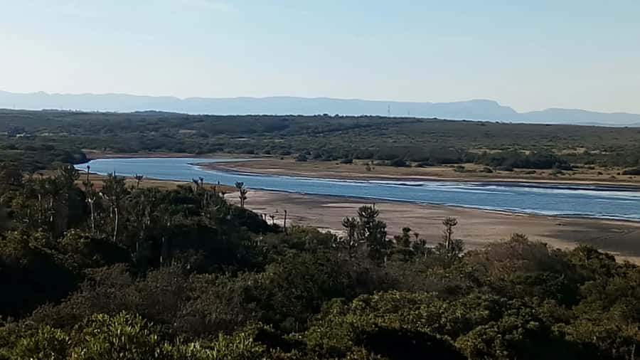 Kayaking Jeffreys Bay - Kabeljouws Lagoon: the setting that makes this feel special