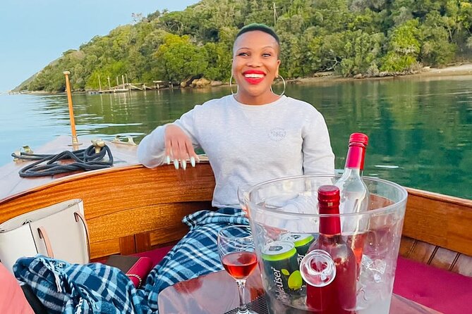 Knysna Boat Cruise aboard Coquette - Thesen Island to the Knysna Heads, a focused 1h15 loop