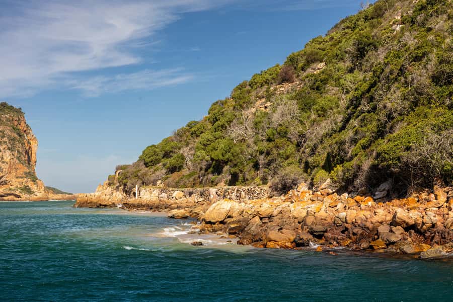 Knysna Lagoon: Pontoon Sunset Cruise - Wine and snacks: what is included, what you should bring