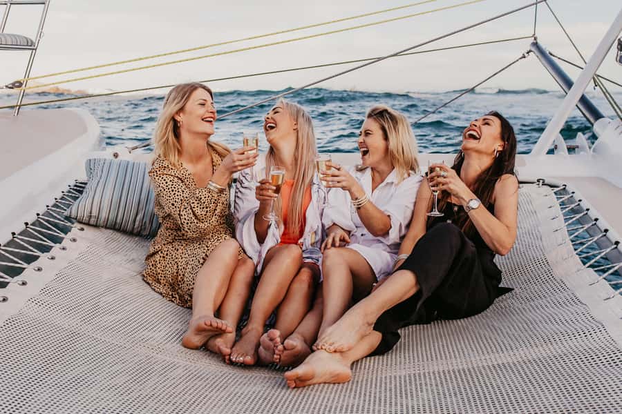 Knysna: Luxury Catamaran Marine Adventure Tour - Luxury sailing on the Garden Route, without turning it into a full-day project