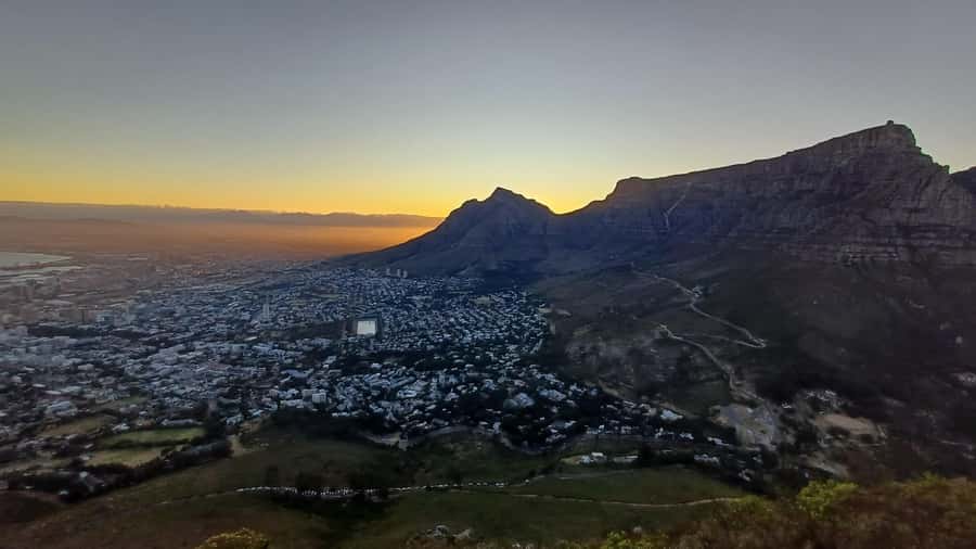 Lion's Head: Hike with a registered hiking guide - Safety help that makes the steep bits feel manageable
