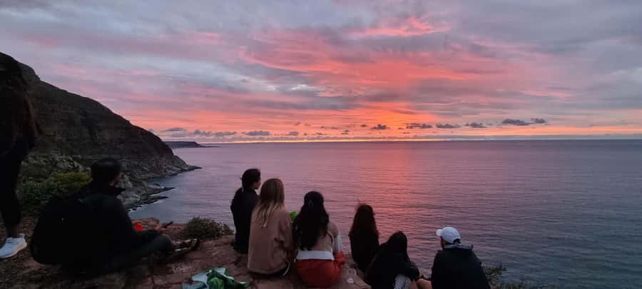 Luxury Cape of Good Hope & Penguin Tour - Simon’s Town break and the lunch reservation that keeps the day on track
