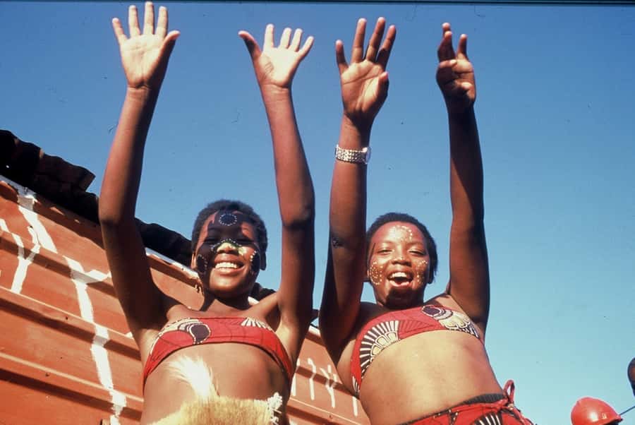 Plettenberg Bay: Qolweni Township Cultural Walking Tour - School and Crèche Time: What You See, What You Contribute To