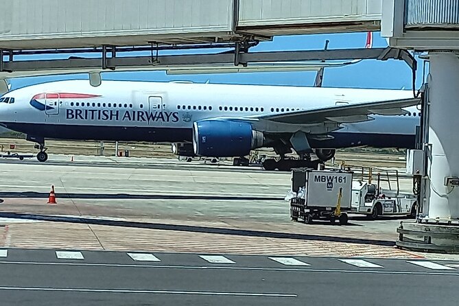 Private Cape Town International Airport Transfer - Meet your driver right inside Cape Town International