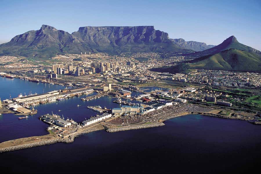 Private Guided Half-Day City Tour with Table Mountain - Castle of Good Hope: A Fort That Explains the City