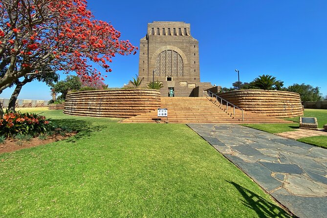 Private Half Day Pretoria City Tour from Johannesburg or pretoria - Church Square architecture run: Ou Raadsaal, Palace of Justice, and Capital Theatre