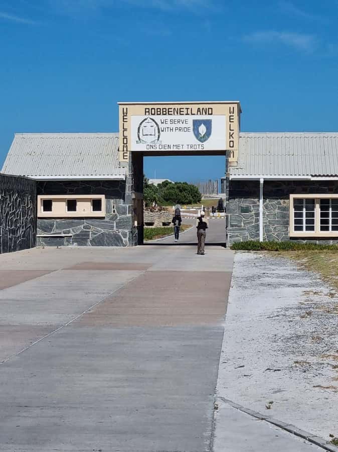 Private Tour: Robben Island, City Tour and Table Mountain - Key things you will notice right away